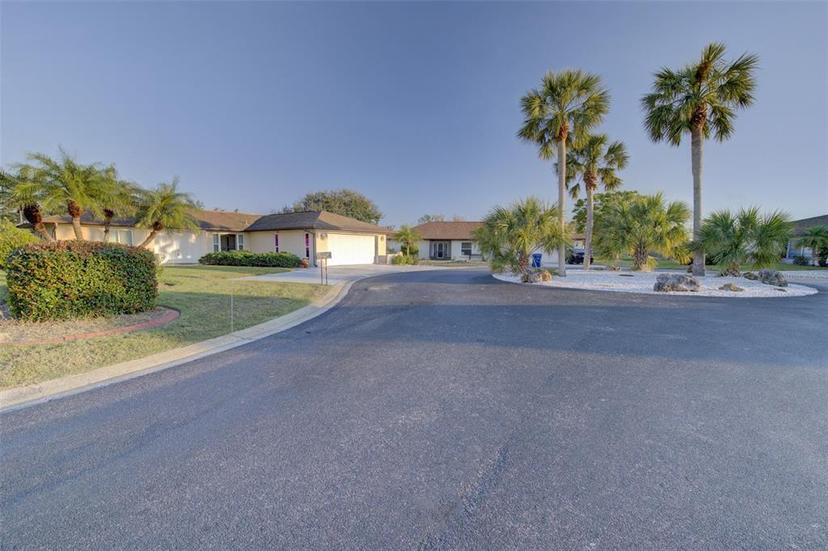 Picture of 1610 Cypress Point Court, Venice FL 34293