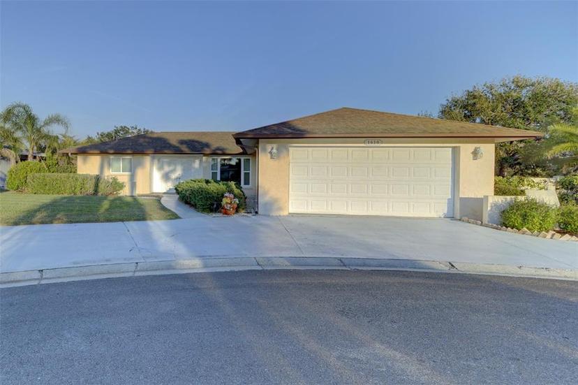 Picture of 1610 Cypress Point Court, Venice FL 34293
