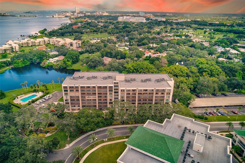 Picture of 220 Belleview Boulevard Unit 811, Belleair, FL 33756