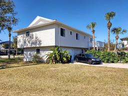Picture of 15 Richmond Drive, New Smyrna Beach, FL 32169