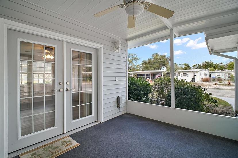 Picture of 711 Dolphin Drive, Tavares FL 32778