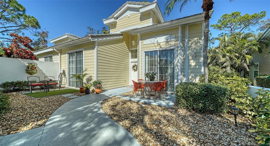 Picture of 7628 Whitebridge Glen, University Park, FL 34201