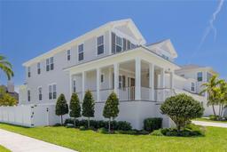 Picture of 323 Appian Way Ne, St Petersburg, FL 33704