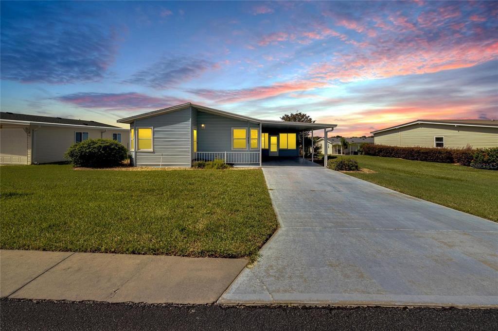 Picture of 37622 New Horizons Boulevard, Zephyrhills, FL 33541