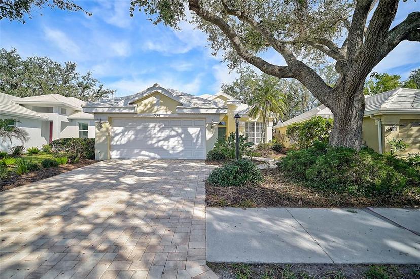 Picture of 554 Fallbrook Drive, Venice FL 34292