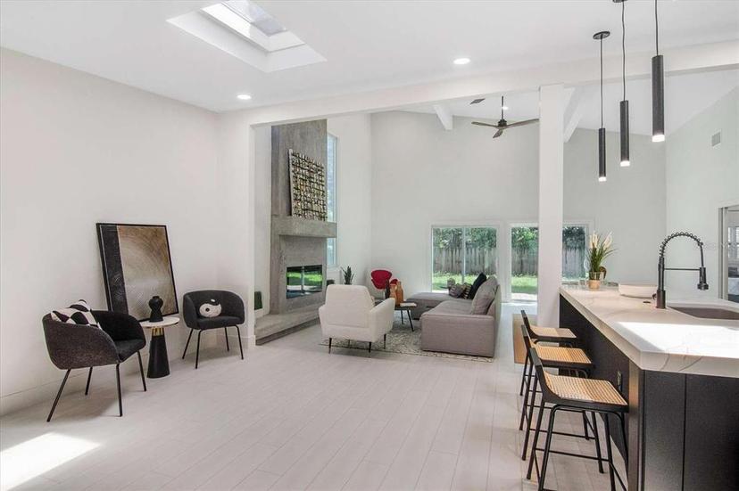 Picture of 513 Hand Avenue, Sarasota FL 34232