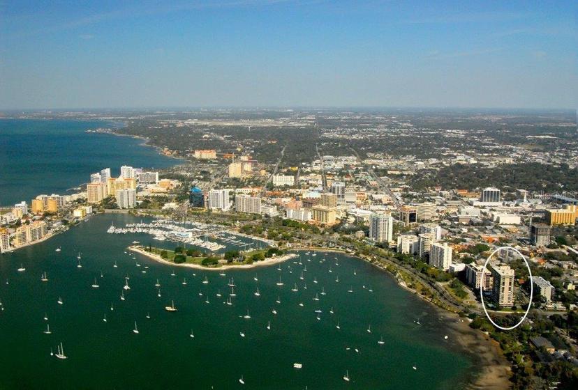 Picture of 435 S Gulfstream Avenue Unit 1004, Sarasota FL 34236