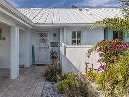 Picture of 335 Englewood Isles Parkway Unit 55, Englewood, FL 34223