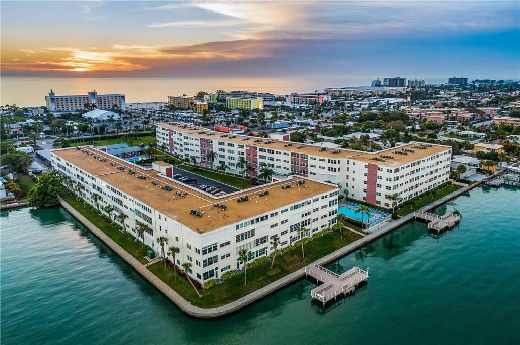 Picture of 5575 Gulf Boulevard Unit 425, St Pete Beach, FL 33706