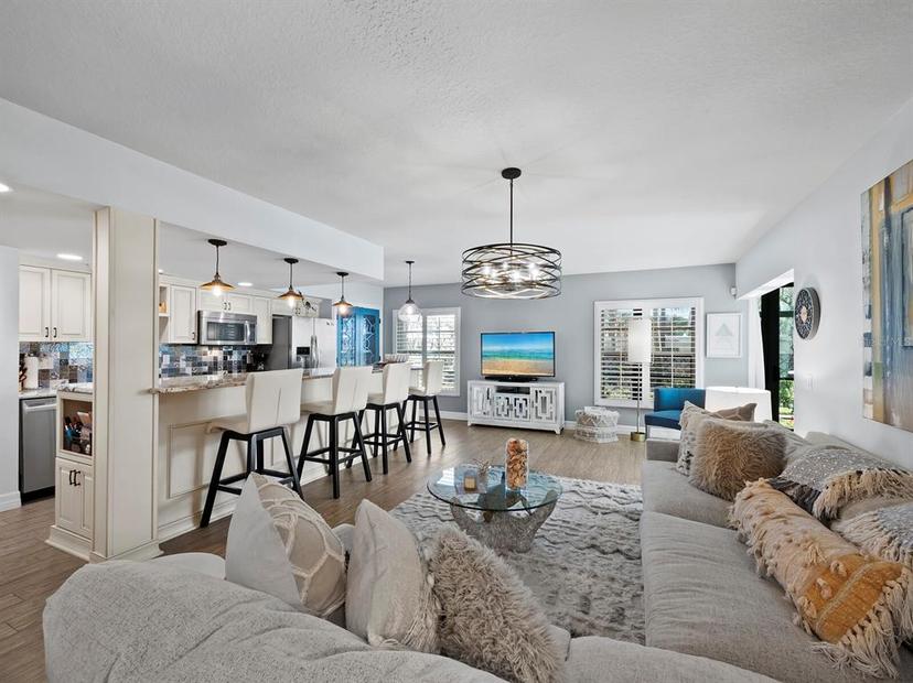 Picture of 4215 Gulf Of Mexico Drive Unit 103, Longboat Key FL 34228