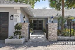 Picture of 900 31St Avenue Ne, St Petersburg, FL 33704