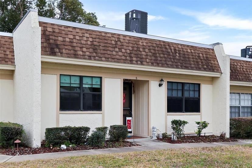 Picture of 8210 Sulky Court Unit 5, Port Richey FL 34668