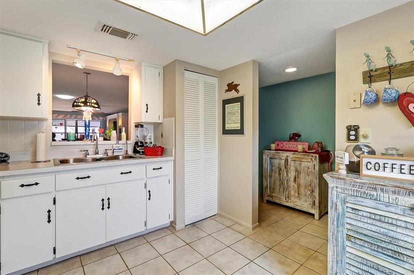 Picture of 8210 Sulky Court Unit 5, Port Richey FL 34668