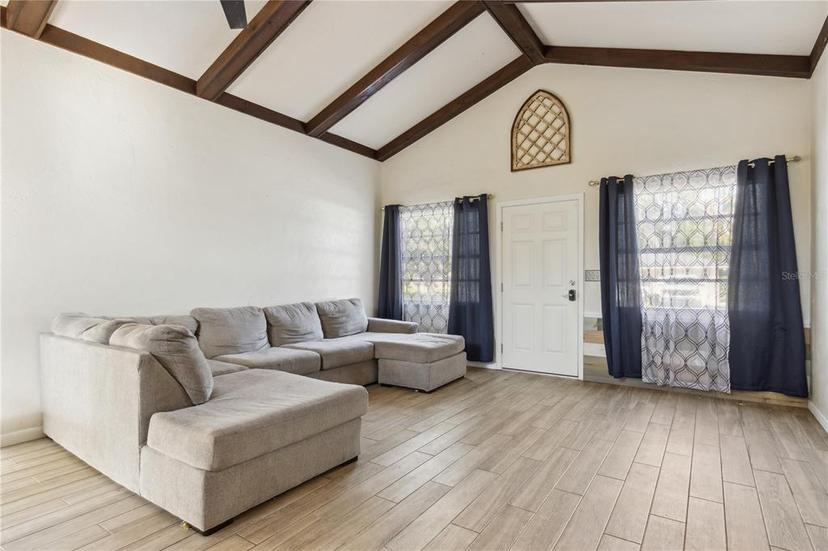 Picture of 1240 W Voorhis Avenue, Deland FL 32720