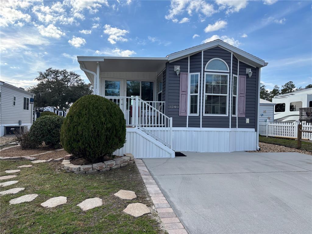 Picture of 3240 NE 104Th Avenue, Silver Springs, FL 34488