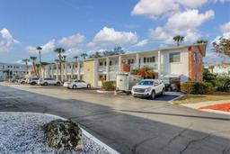 Picture of 1553 Pleasant Road Unit H27, Bradenton, FL 34207