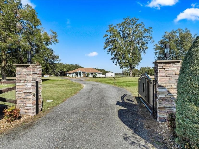Picture of 19351 E Levy Street, Williston FL 32696