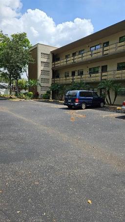 Picture of 5975 Terrace Park Drive N Unit 102, St Petersburg, FL 33709