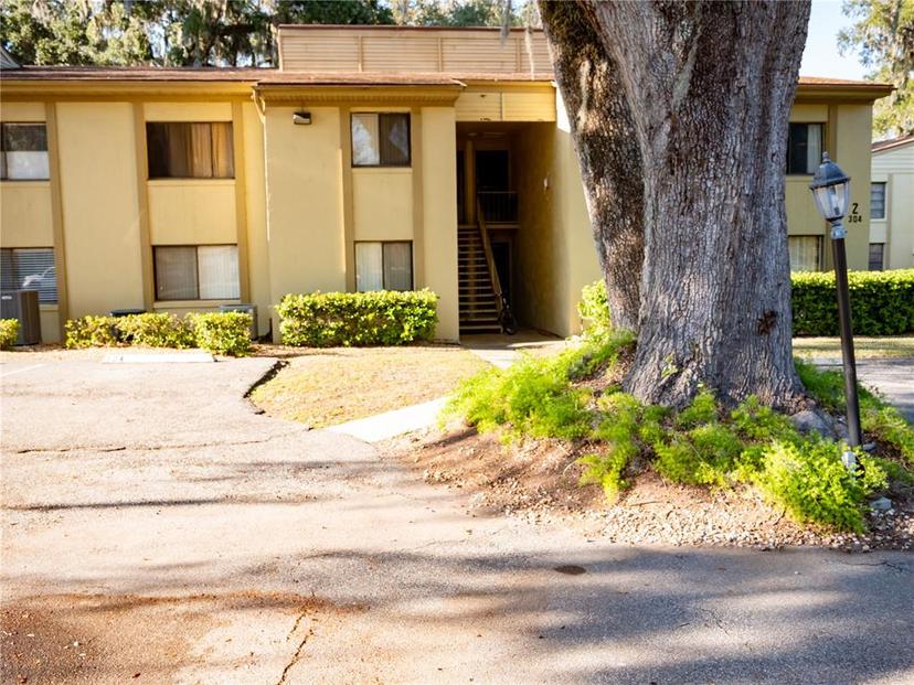 Picture of 304 Palm Coast Parkway Ne Unit 104, Palm Coast FL 32137