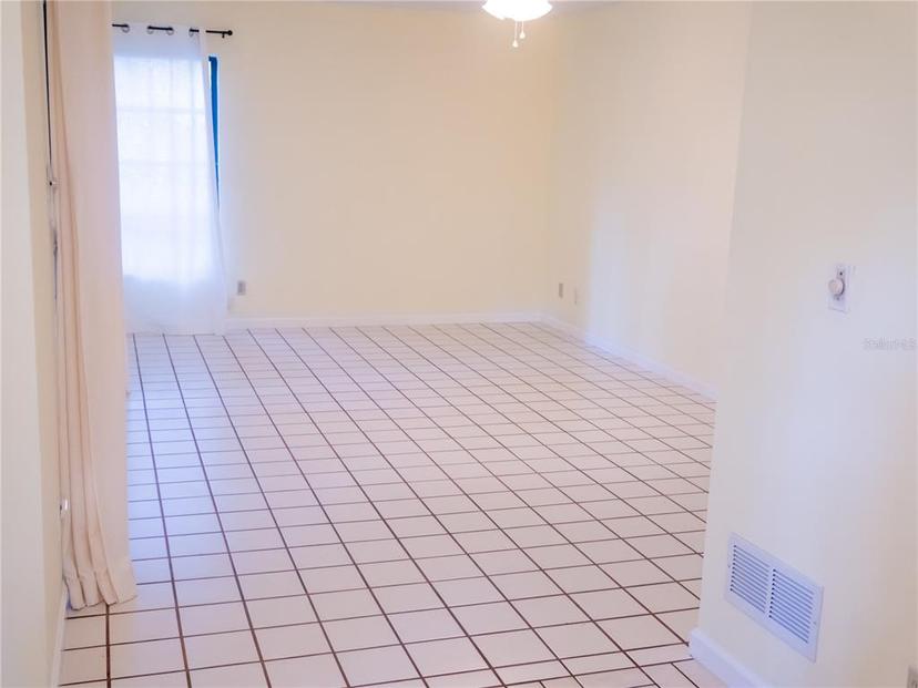 Picture of 304 Palm Coast Parkway Ne Unit 104, Palm Coast FL 32137