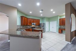 Picture of 2044 Heartland Circle, Valrico, FL 33594