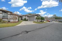 Picture of 2021 SE Twin Bridge Circle, Ocala, FL 34471