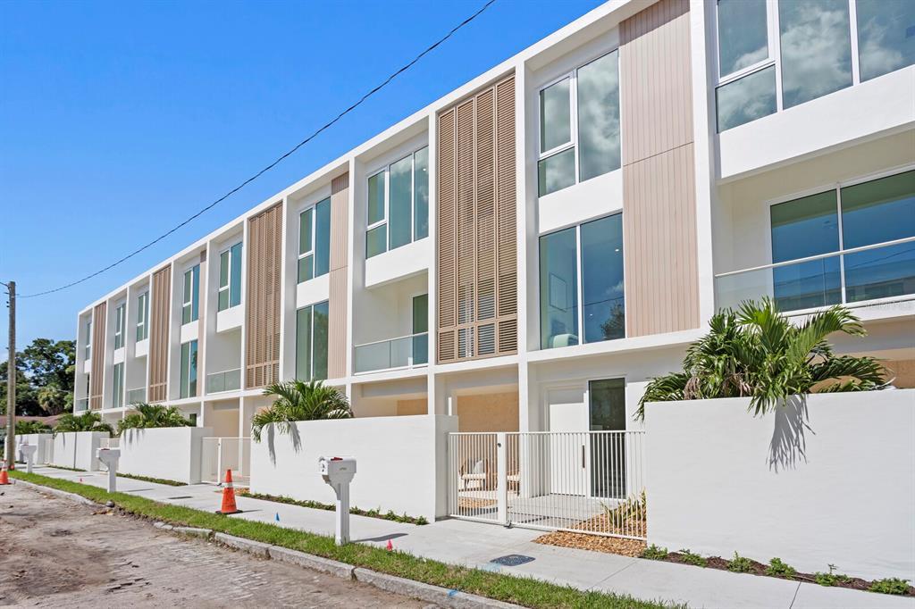 Picture of 2702 N Woodrow Avenue Unit 2, Tampa, FL 33602