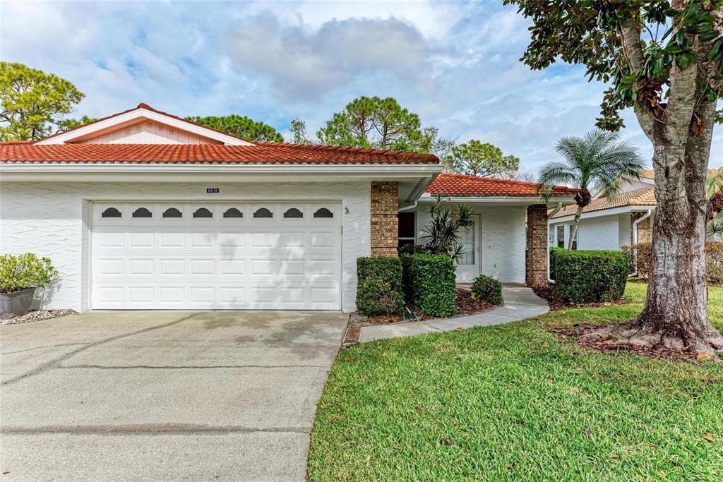 Picture of 5613 Garden Lakes Drive, Bradenton, FL 34203