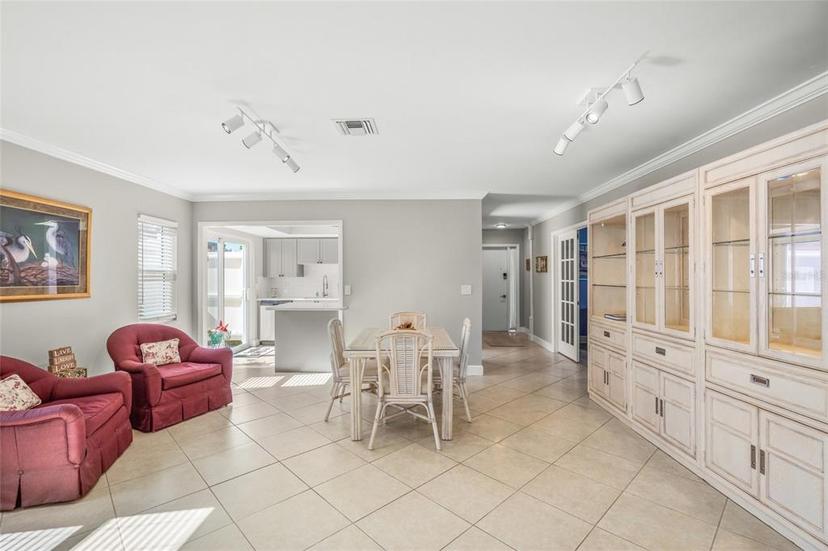 Picture of 6213 Green View Drive Unit 127, Sarasota FL 34231