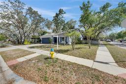 Picture of 2517 Wrencrest Circle, Valrico, FL 33596