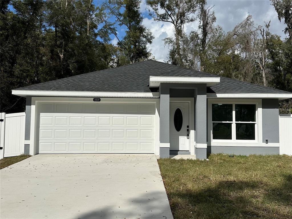 Picture of 3839 SE 132Nd Place, Belleview, FL 34420