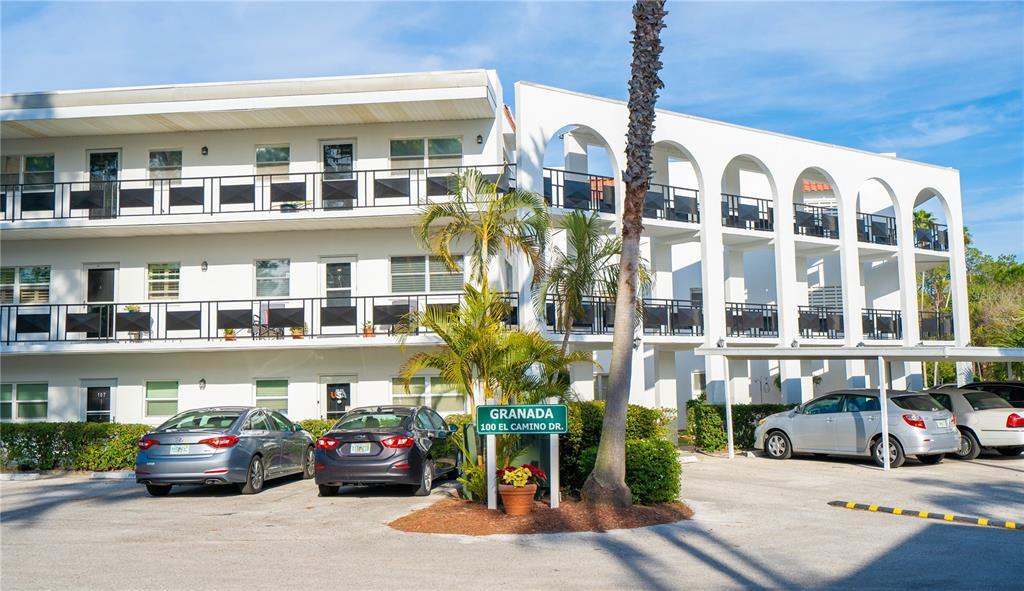 Picture of 100 El Camino Drive Unit 102, Winter Haven, FL 33884