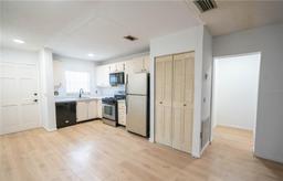 Picture of 100 El Camino Drive Unit 102, Winter Haven, FL 33884