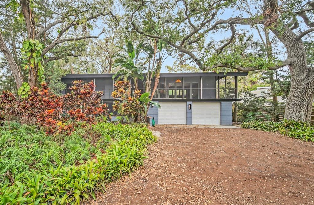 Picture of 751 Pinellas Point Drive S, St Petersburg, FL 33705