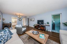 Picture of 4725 Cove Circle Unit 211, St Petersburg, FL 33708