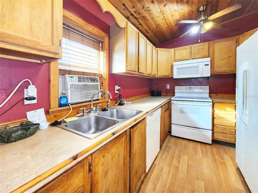 Picture of 5059 Mockingbird Drive, Dade City FL 33523