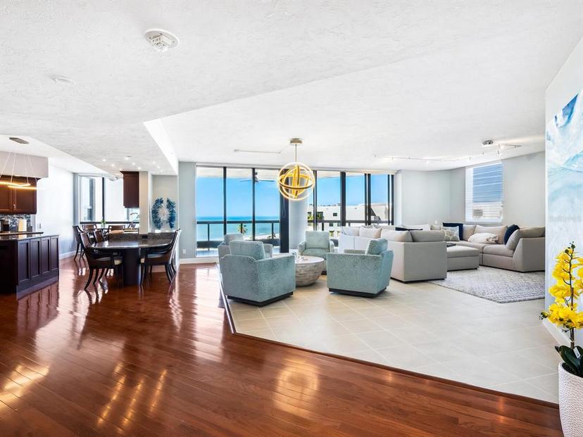 Picture of 1281 Gulf Of Mexico Drive Unit 404, Longboat Key FL 34228