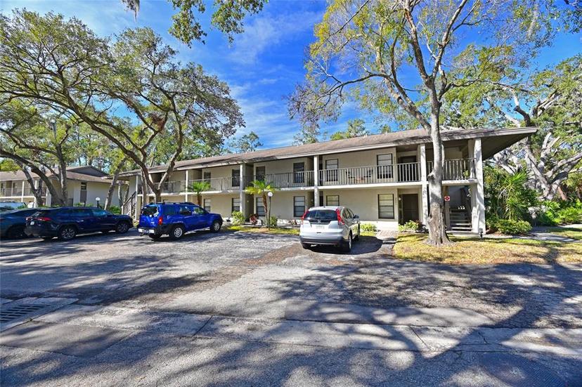 Picture of 3011 Quail Hollow Unit 3011, Sarasota FL 34235