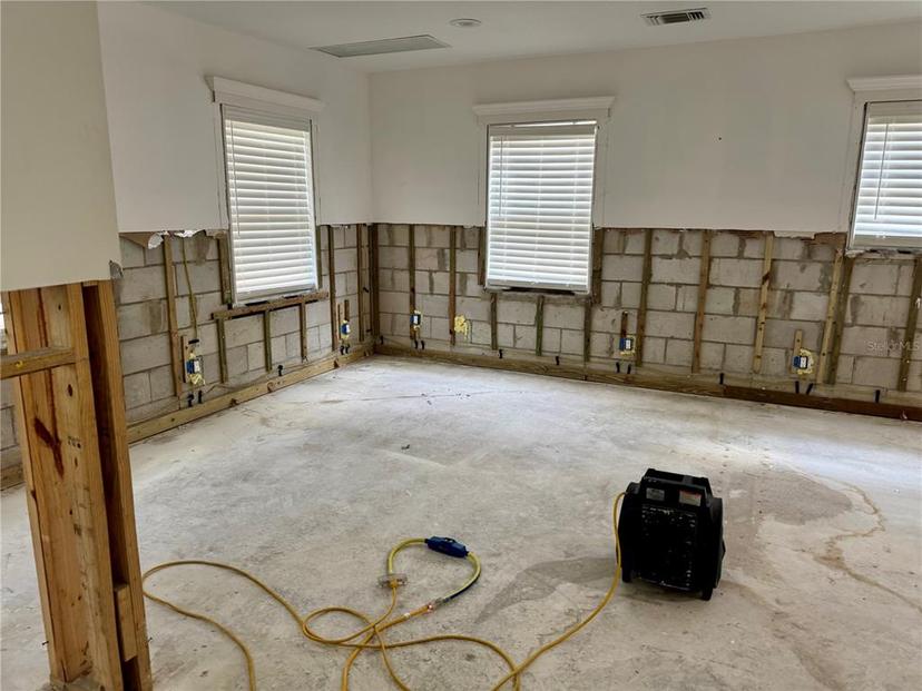 Picture of 4826 W San Jose Street, Tampa FL 33629