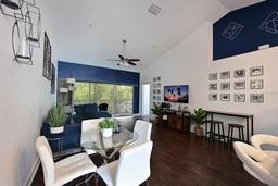 Picture of 6589 Fairway Gardens Drive Unit 202, Bradenton, FL 34203