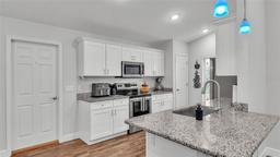 Picture of 170 E Orange Street, Lake Alfred, FL 33850