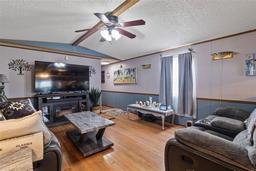 Picture of 1381 SE Lake Rd, Arcadia, FL 34266