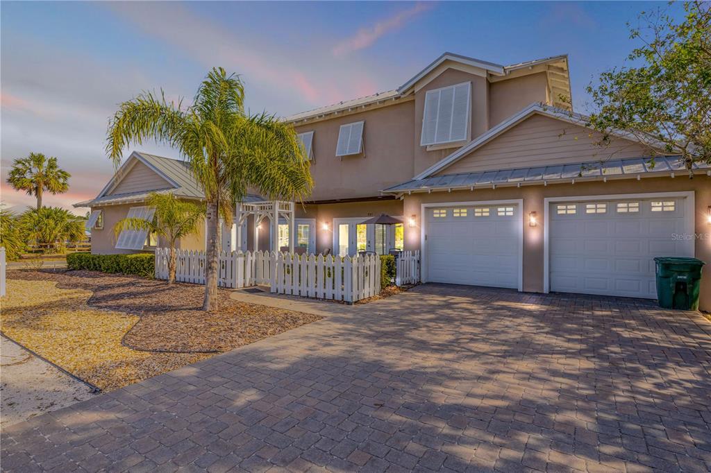 Picture of 201 S Cooper Street, New Smyrna Beach, FL 32169