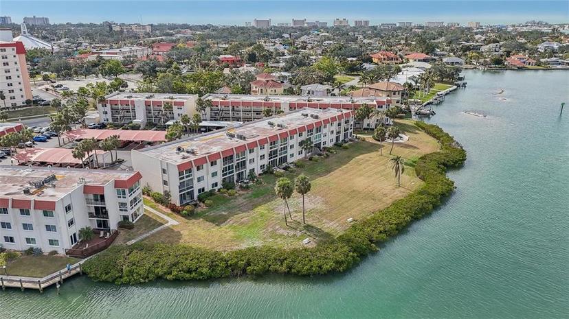 Picture of 250 Santa Maria Street Unit 120, Venice FL 34285