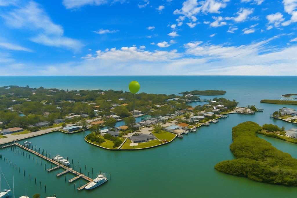 Picture of 121 Holly Avenue, Sarasota, FL 34243