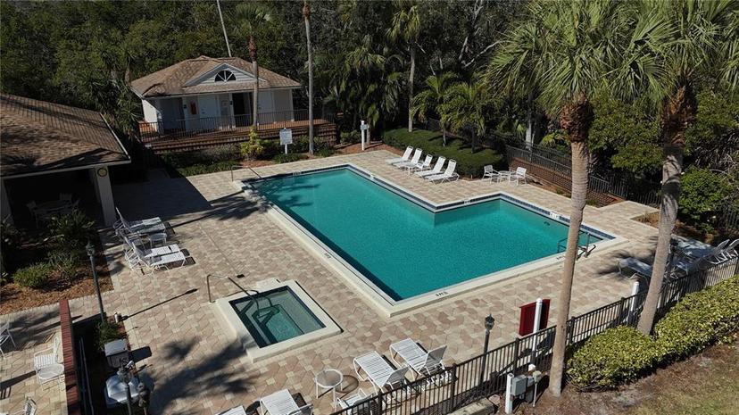 Picture of 764 Captiva Court Ne, St Petersburg FL 33702
