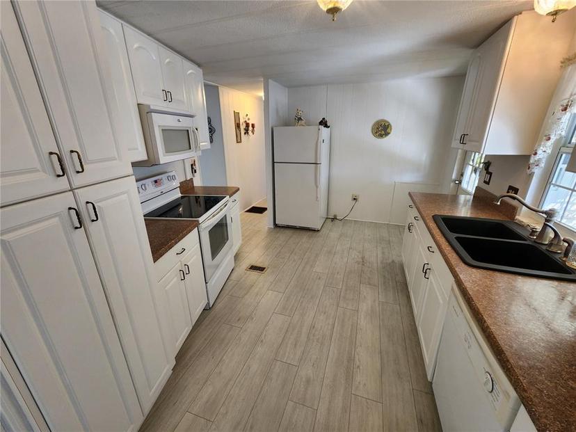 Picture of 808 53Rd Avenue E Unit 9, Bradenton FL 34203