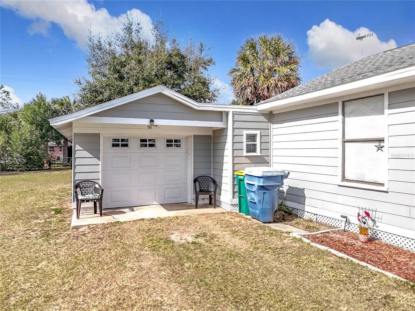 Picture of 1119 Pine Avenue, Tavares FL 32778