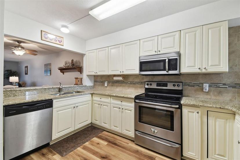 Picture of 5557 Sea Forest Drive Unit 117, New Port Richey FL 34652