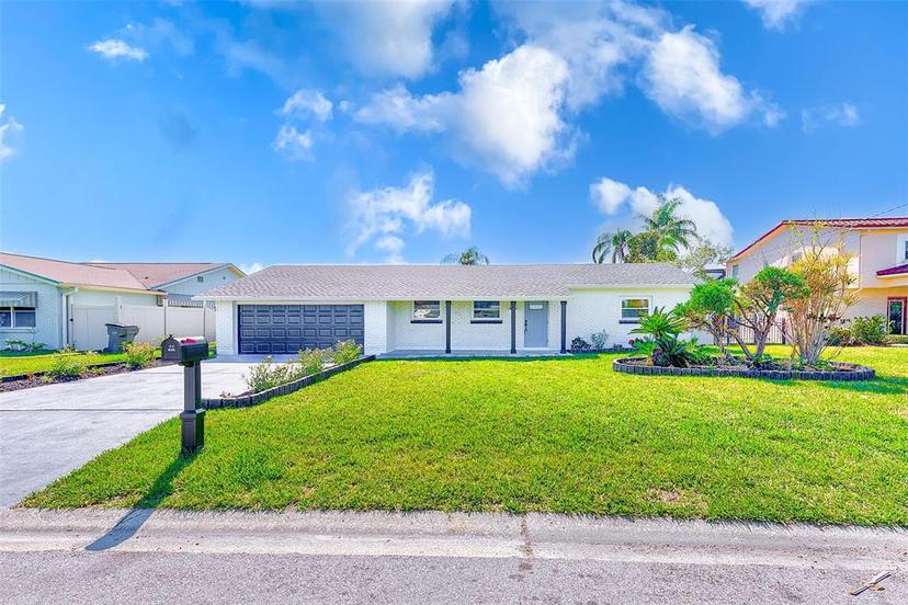 Picture of 8722 Elmwood Lane, Tampa FL 33615